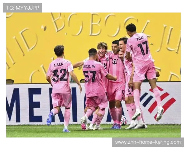 巴黎中路突破节奏变化，梅西一记世界波穿网